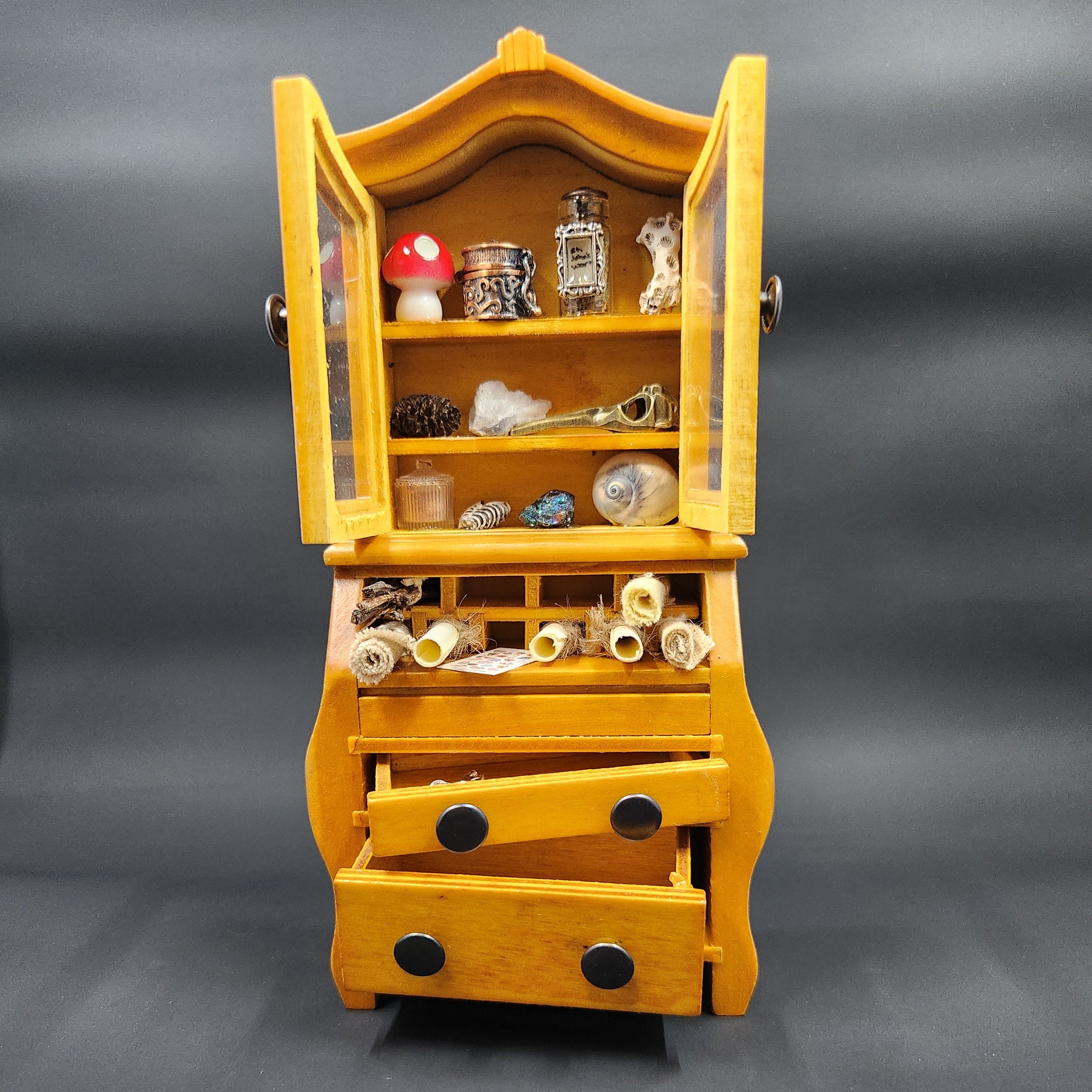 Miniature Mystic's Hutch